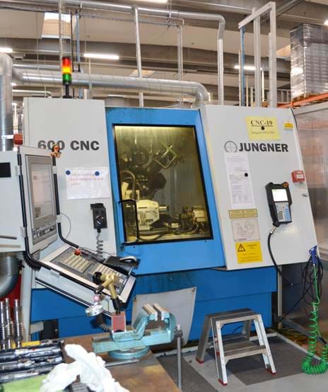  CNC grinding machine at the BJ-Gear factory